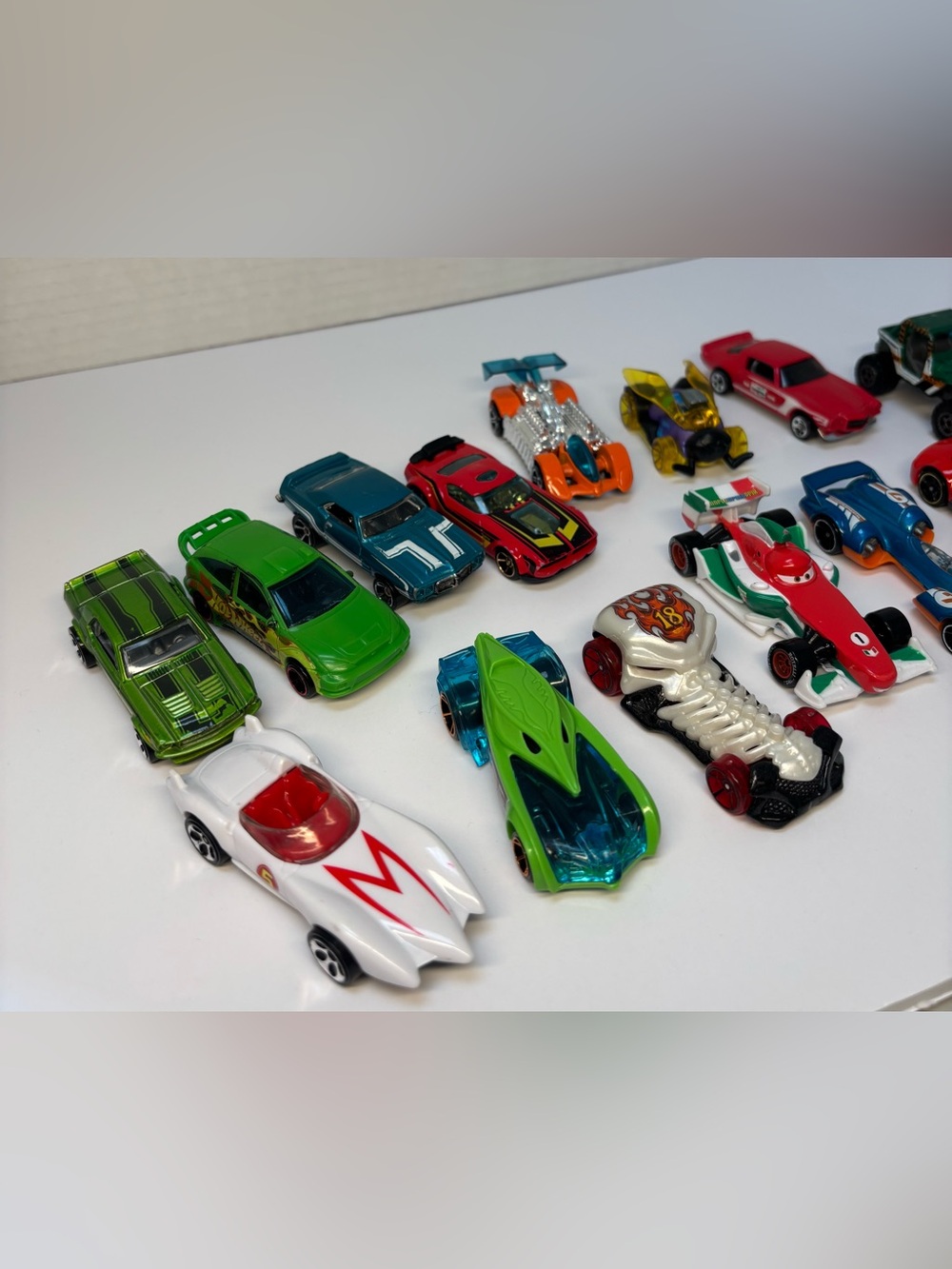 HOT WHEELS Vintage 2010 - 2013 Lot of 17 Diecast Cars Collectible